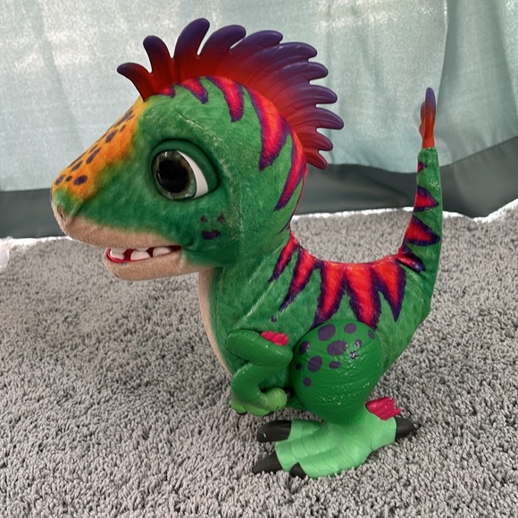 Fur real dinosaur - Picture 2 of 4